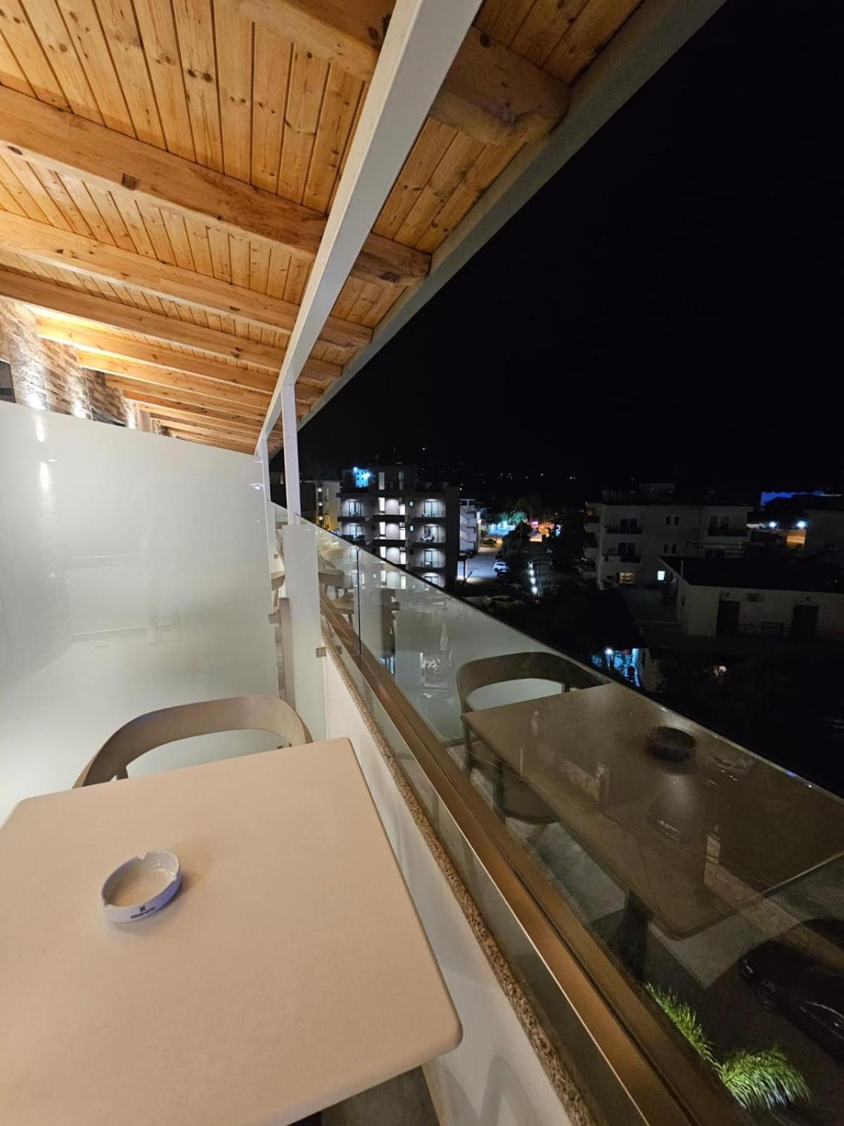 Hotel Ioni-An クサミル エクステリア 写真