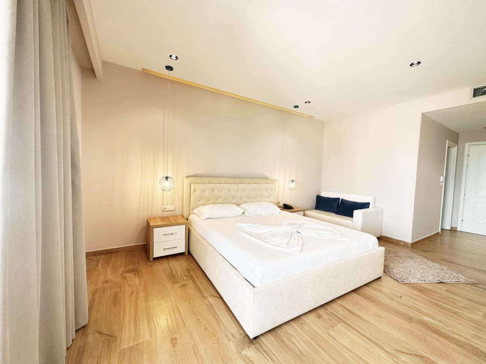Hotel Ioni-An クサミル エクステリア 写真